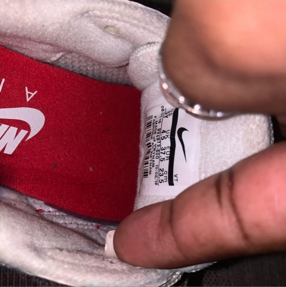 Nike kids 5 Y - Picture 5 of 5